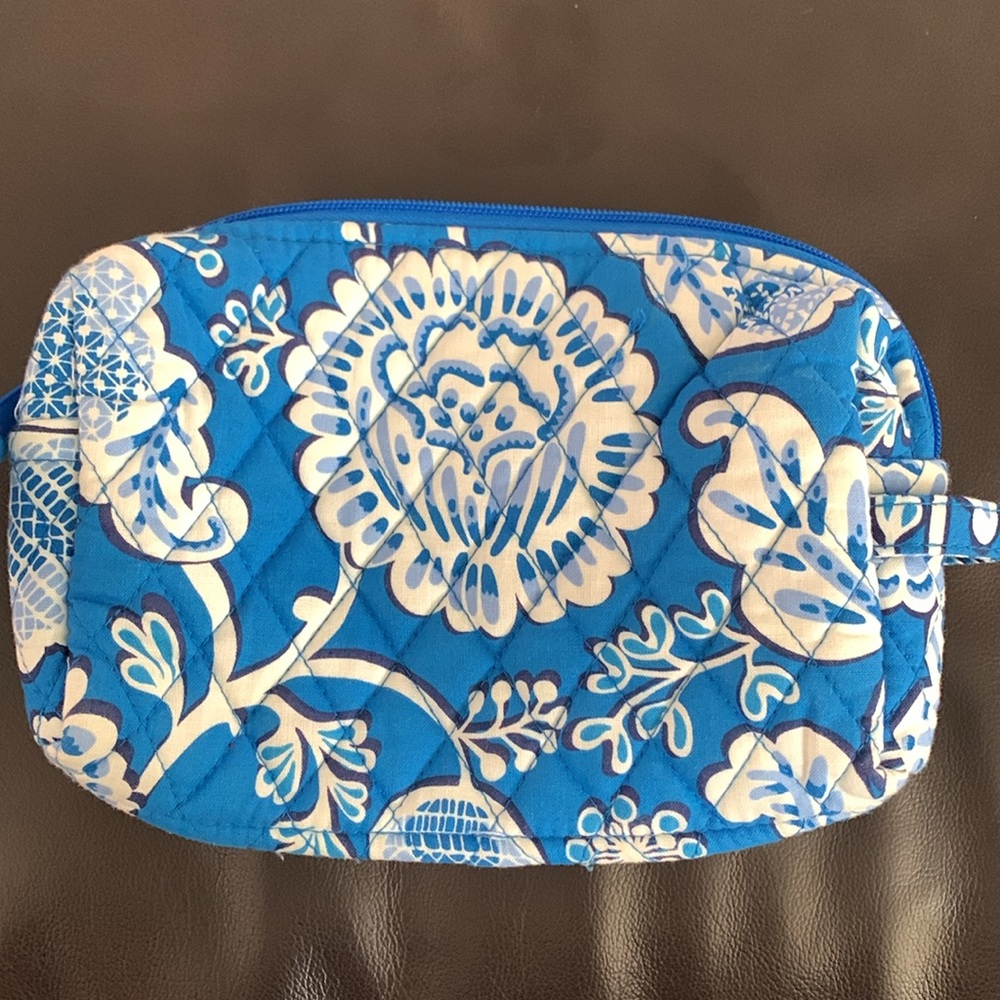 Vera Bradley Medium Cosmetic Bags in Blue Lagoon